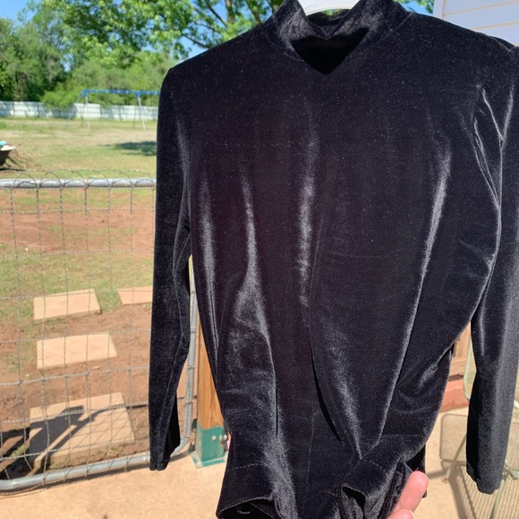 Small black velour long sleeve, turtle neck - Picture 3 of 5